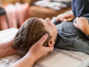 osteópata tortícolis congénita Felipe Alvarez
